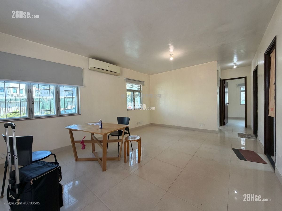 Village Rental 2 Bedrooms , 1 Bathroom 630 ft²