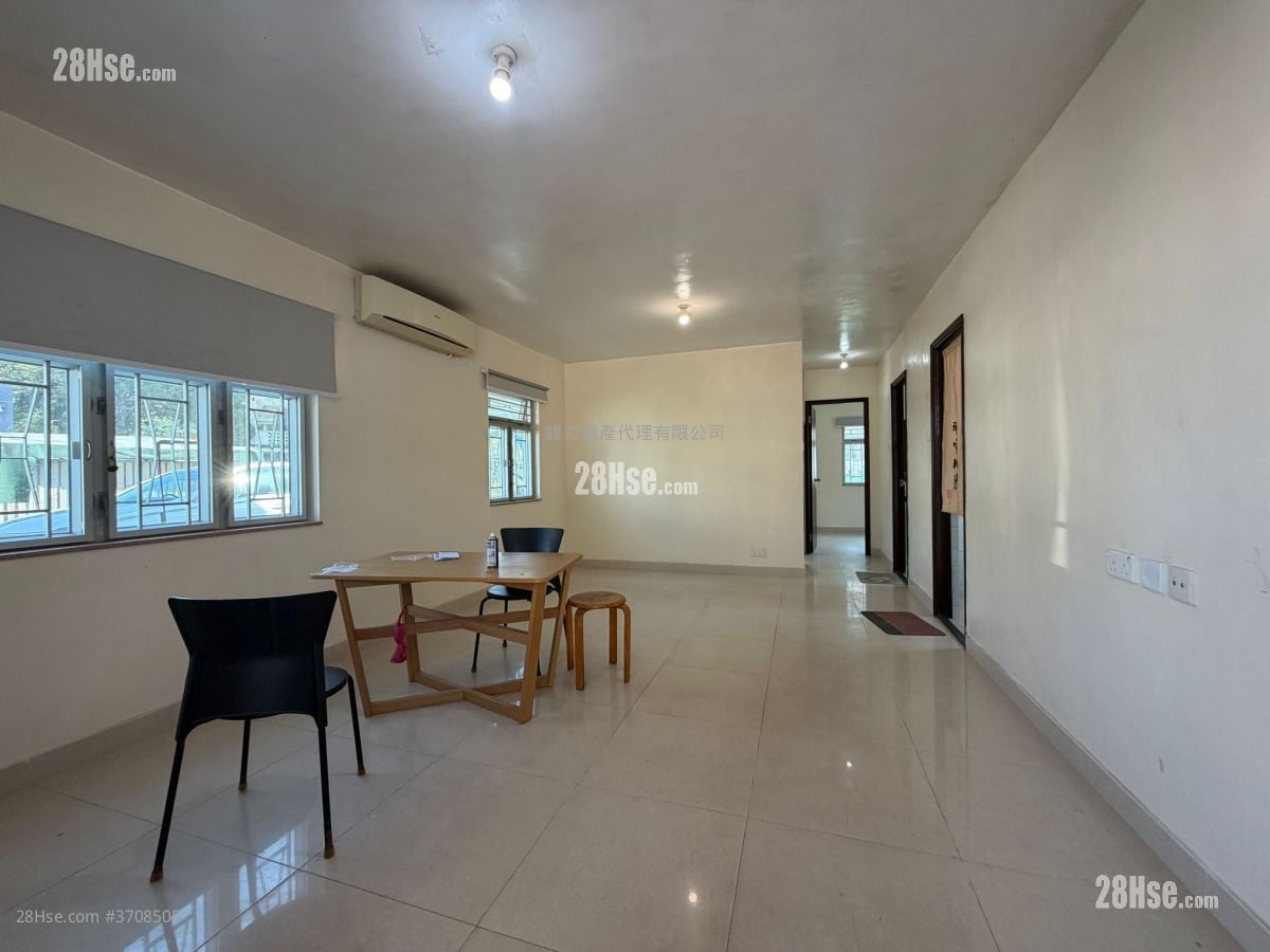 Village Rental 2 Bedrooms , 1 Bathroom 630 ft²