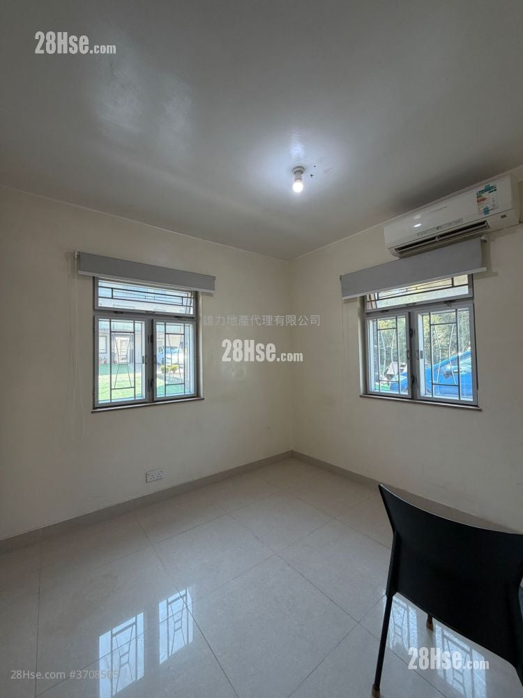 Village Rental 2 Bedrooms , 1 Bathroom 630 ft²