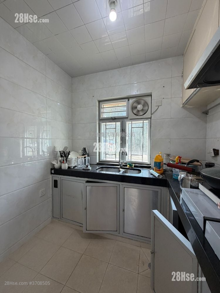 Village Rental 2 Bedrooms , 1 Bathroom 630 ft²