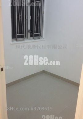 Shun King Building Sell 2 Bedrooms 253 ft²