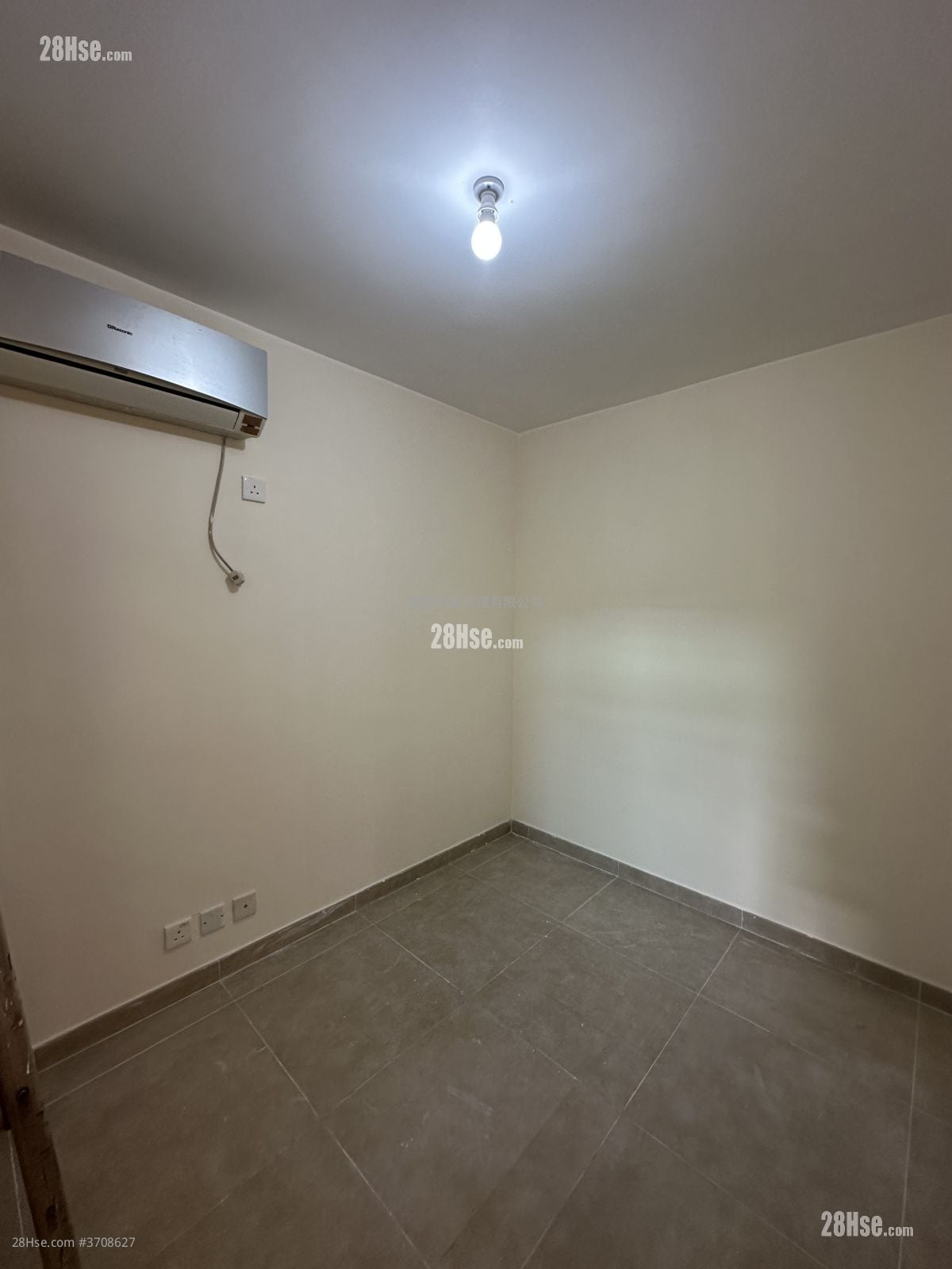 紫田村 租盘 1 房 , 1 浴室 350 平方尺