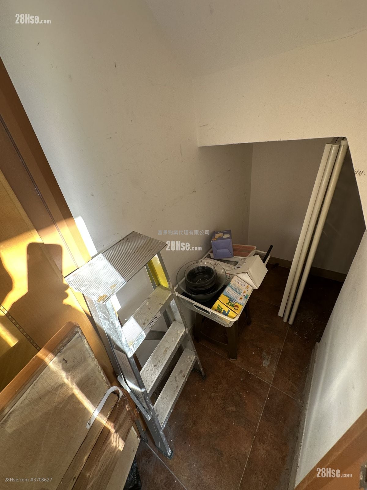 紫田村 租盘 1 房 , 1 浴室 350 平方尺