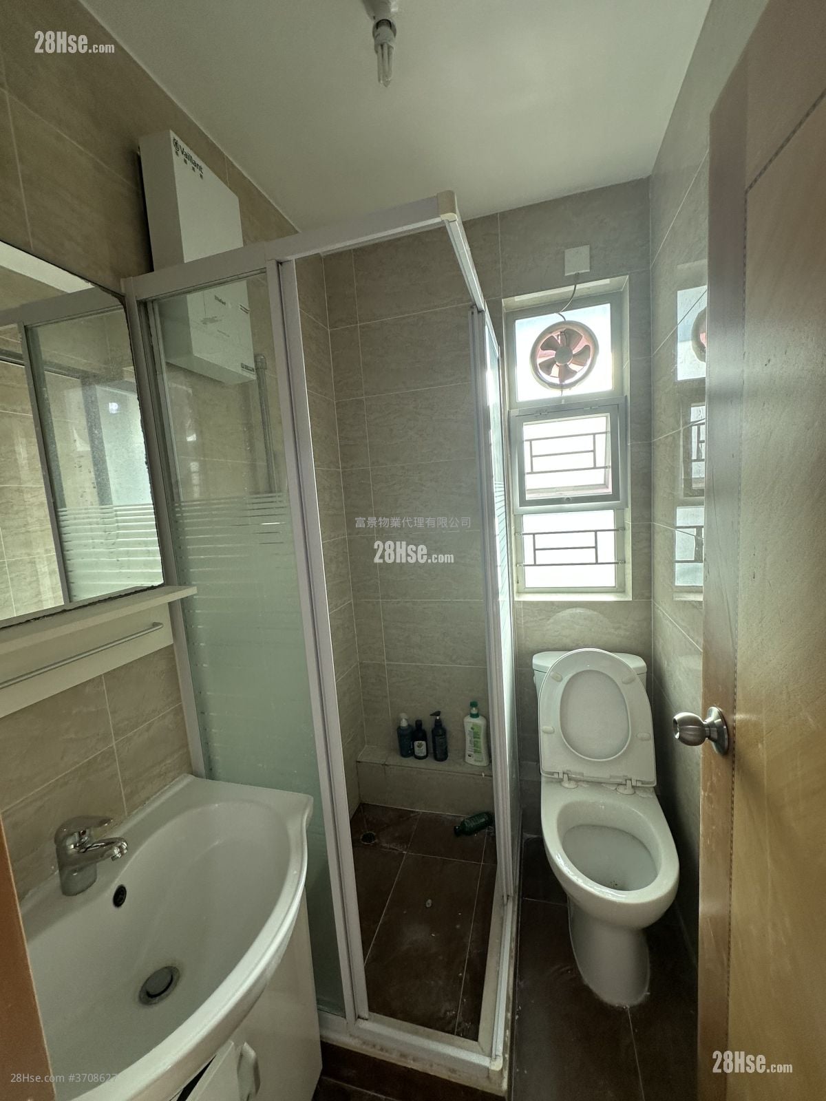 紫田村 租盘 1 房 , 1 浴室 350 平方尺