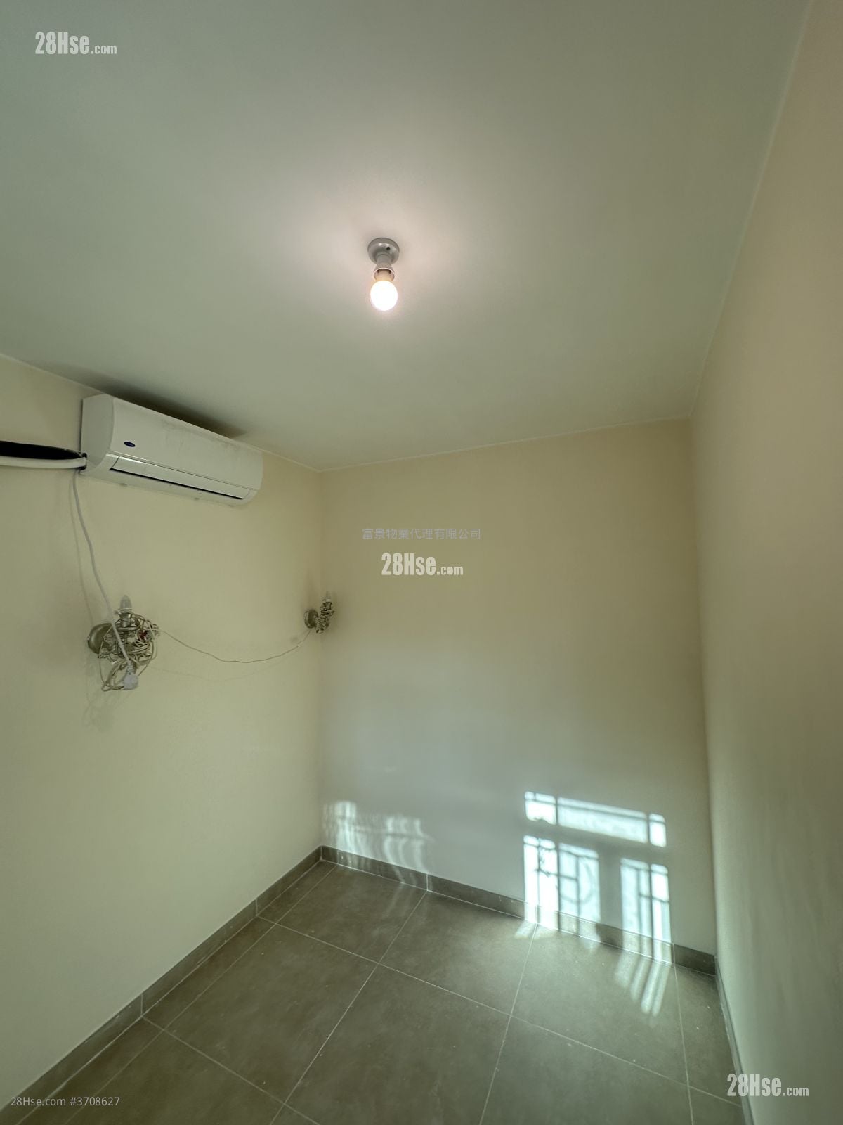 紫田村 租盘 1 房 , 1 浴室 350 平方尺