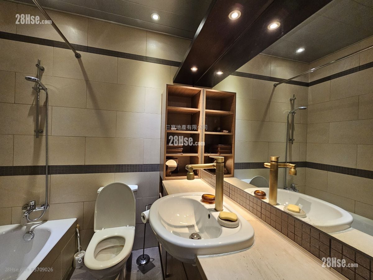 Golden Cove Lookout Sell 3 Bedrooms , 2 Bathrooms 1,762 ft²