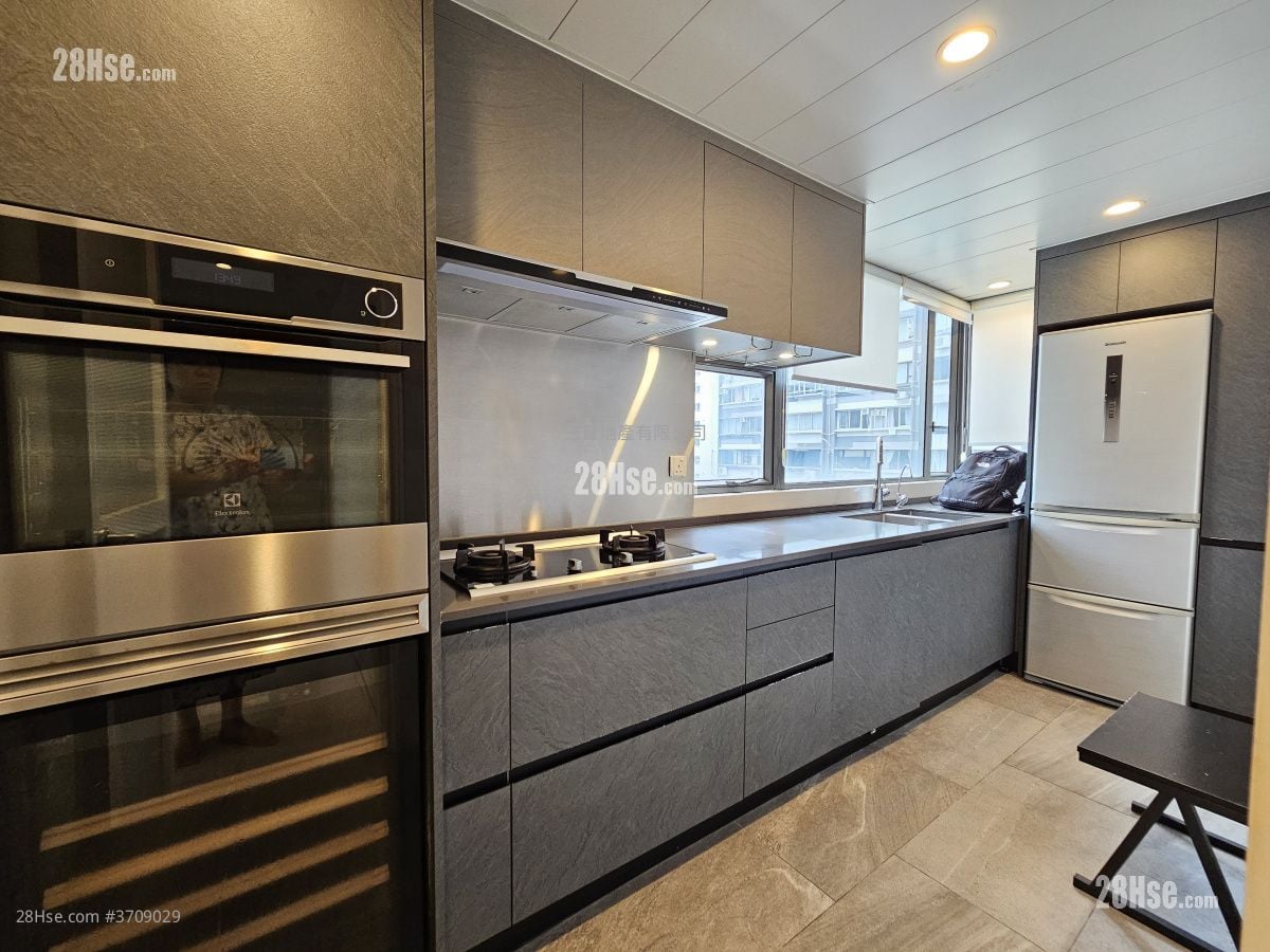 Winsome Park Sell 2 Bedrooms , 2 Bathrooms 829 ft²