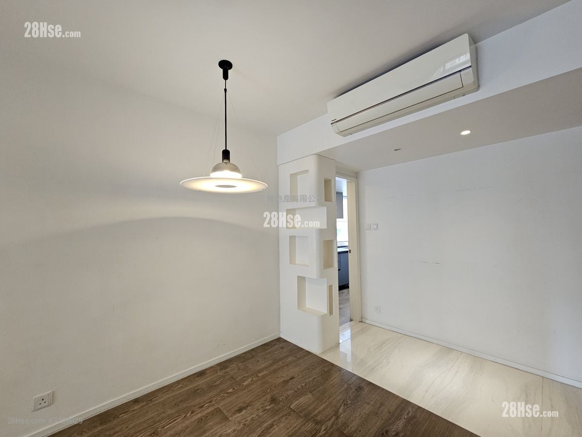 Winsome Park Sell 2 Bedrooms , 2 Bathrooms 829 ft²
