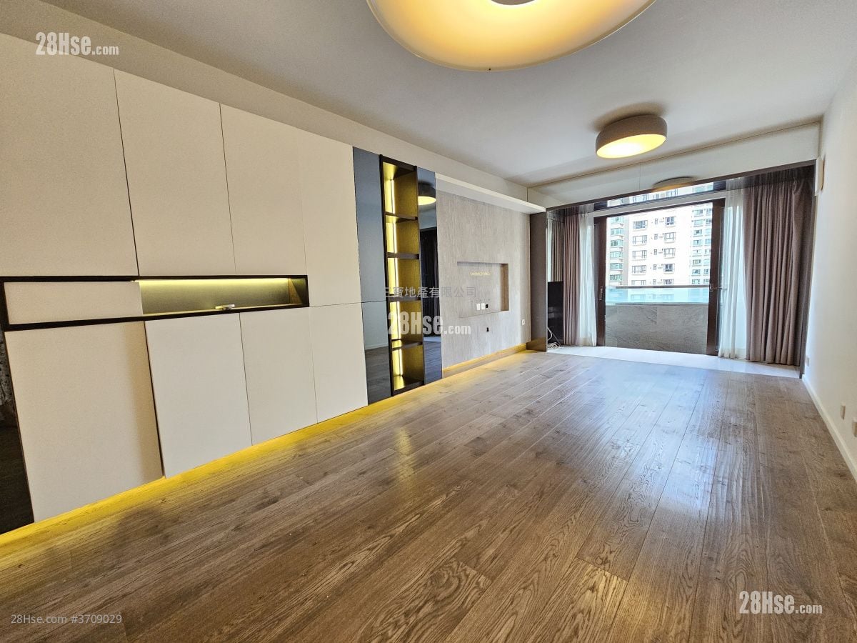 Winsome Park Sell 2 Bedrooms , 2 Bathrooms 829 ft²