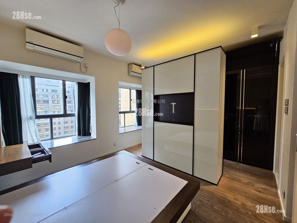 Winsome Park Sell 2 Bedrooms , 2 Bathrooms 829 ft²