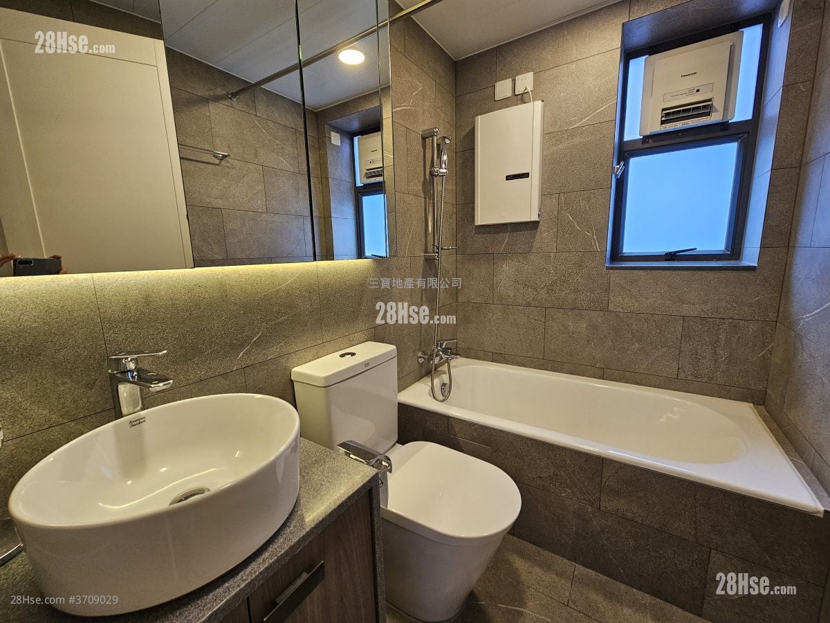 Winsome Park Sell 2 Bedrooms , 2 Bathrooms 829 ft²