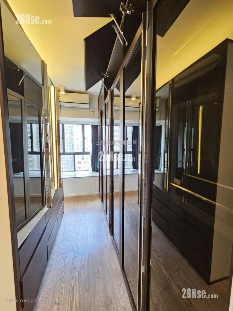 Winsome Park Sell 2 Bedrooms , 2 Bathrooms 829 ft²