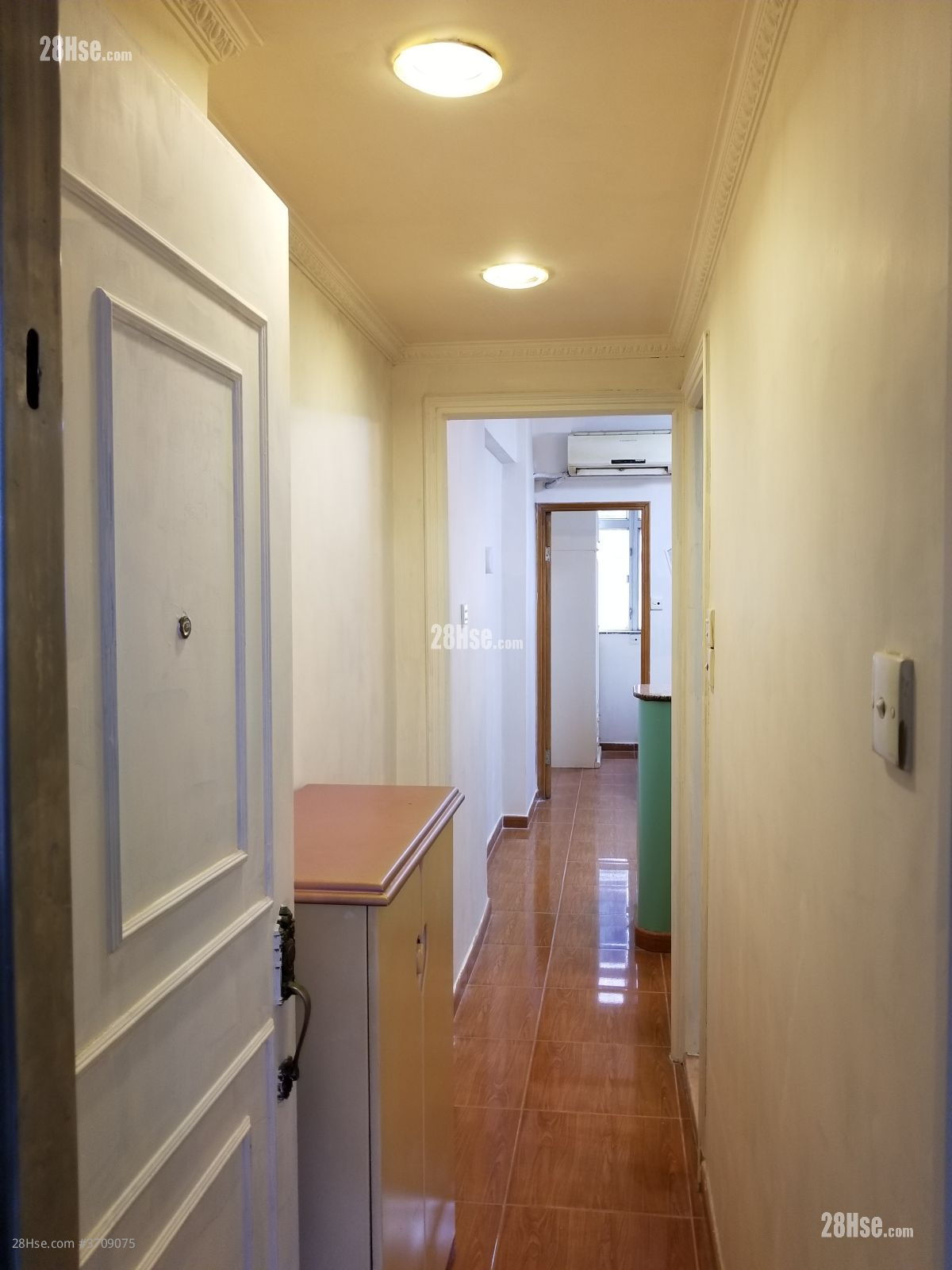 歌頓大廈 售盤 3 房 , 2 浴室 600 平方呎