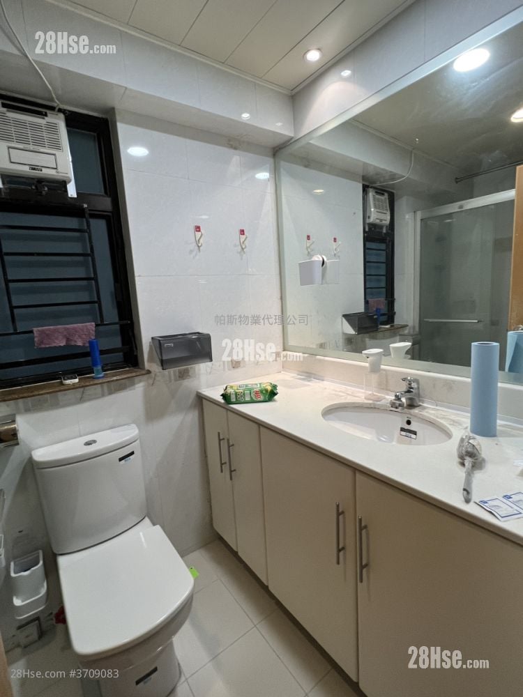 海欣花园 售盘 2 房 , 1 浴室 511 平方尺