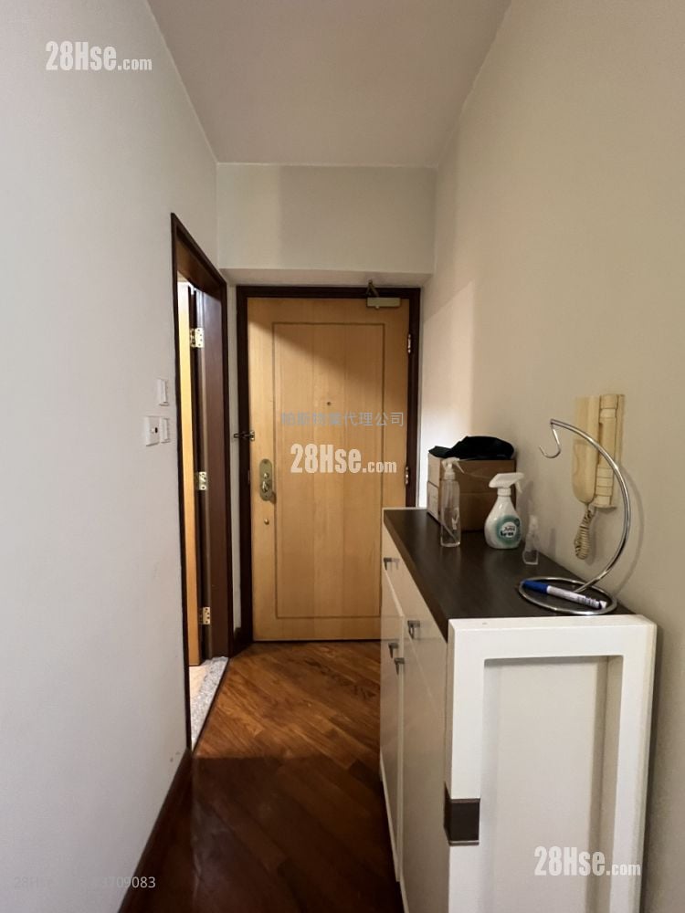 海欣花园 售盘 2 房 , 1 浴室 511 平方尺