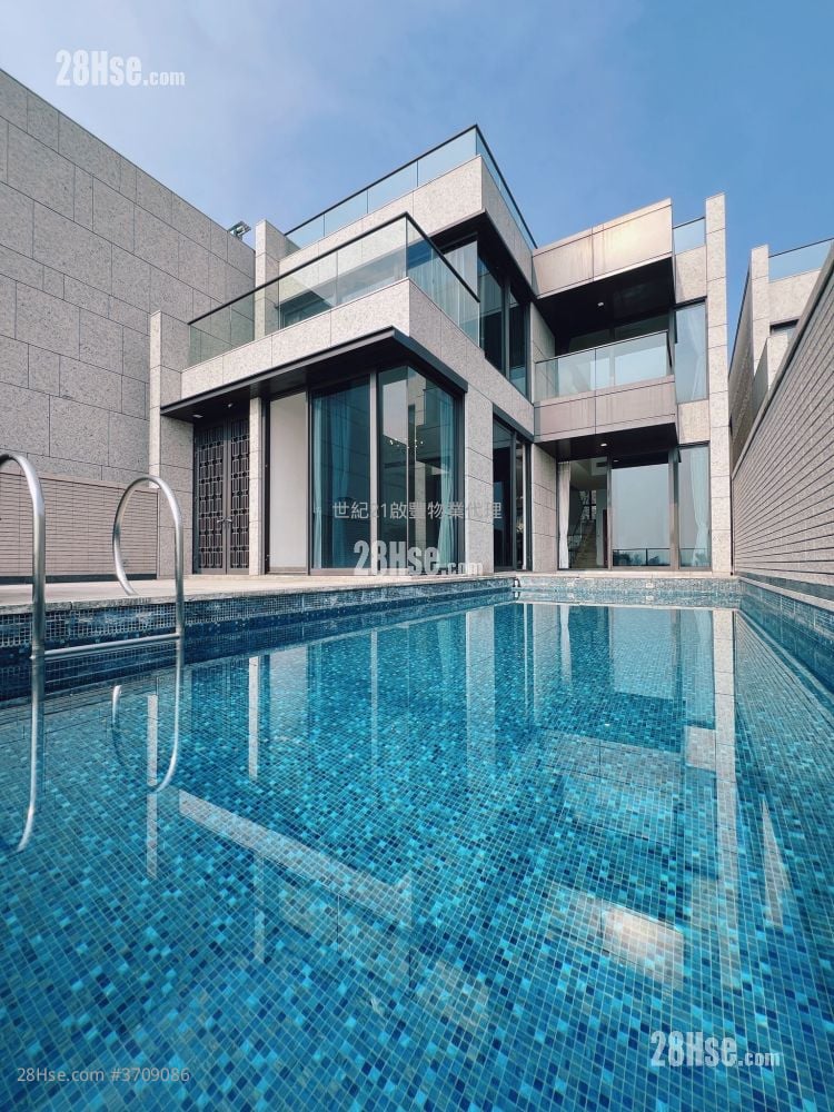 Peak Castle Sell 4 Bedrooms 3,374 ft²