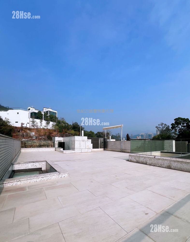 Peak Castle Sell 4 Bedrooms 3,374 ft²