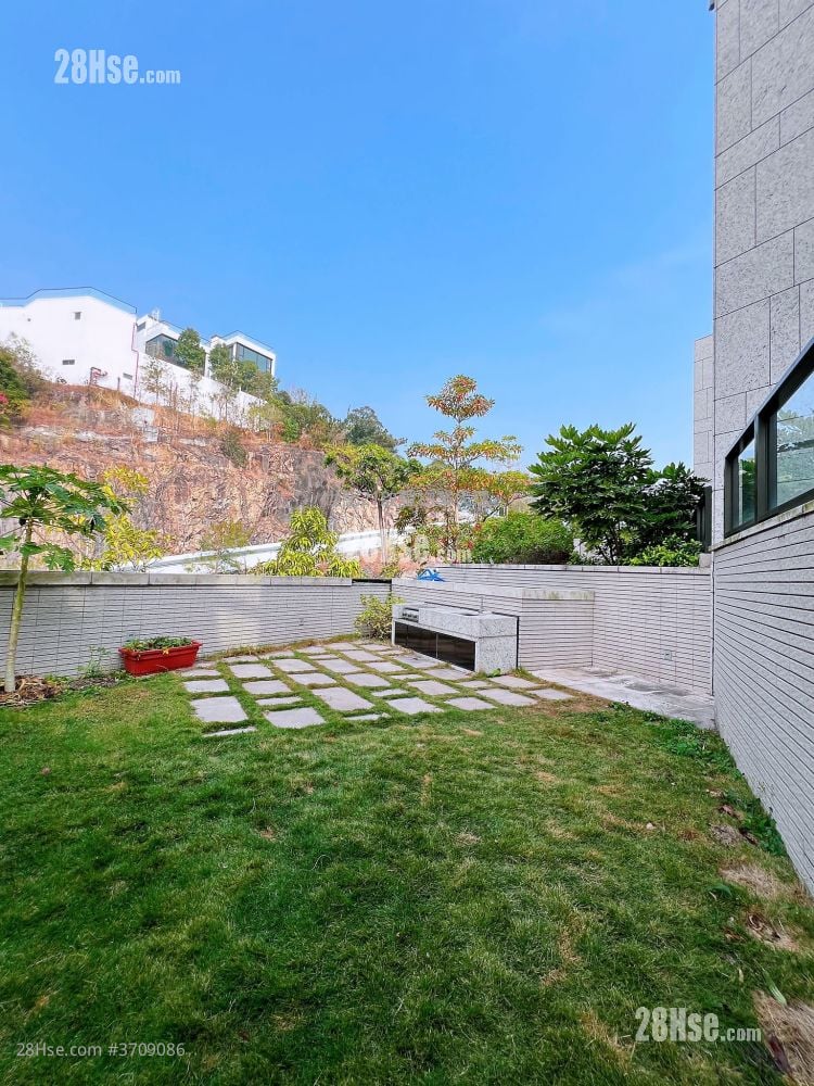 Peak Castle Sell 4 Bedrooms 3,374 ft²