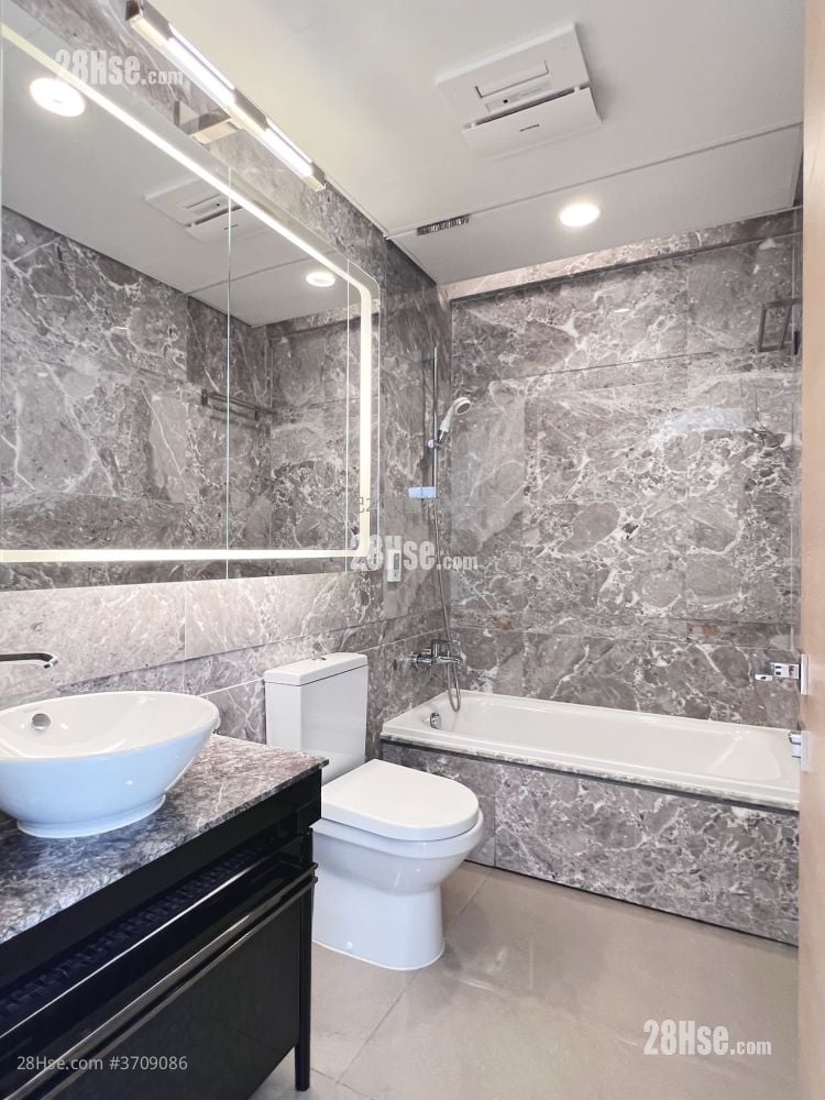 Peak Castle Sell 4 Bedrooms 3,374 ft²