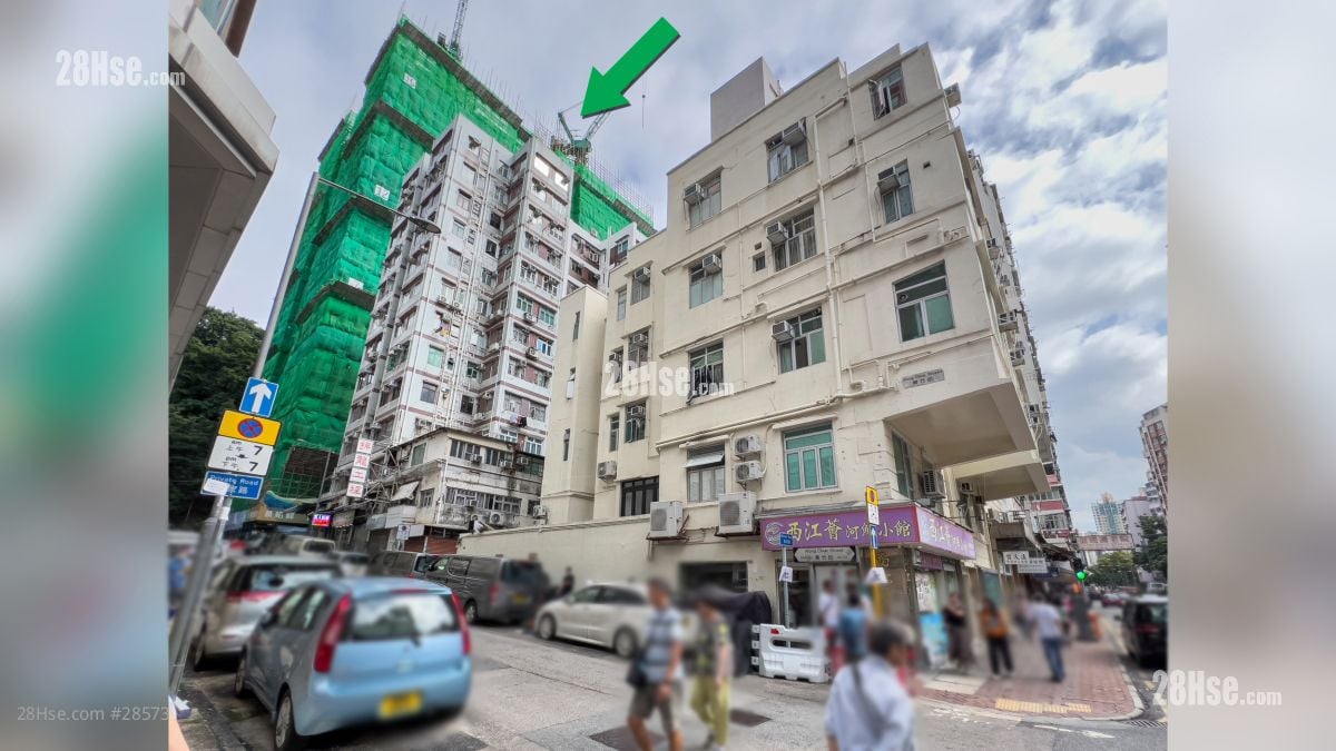 曉柏峰 周邊環境: 項目 (綠色箭嘴部分) 附近的黃竹街