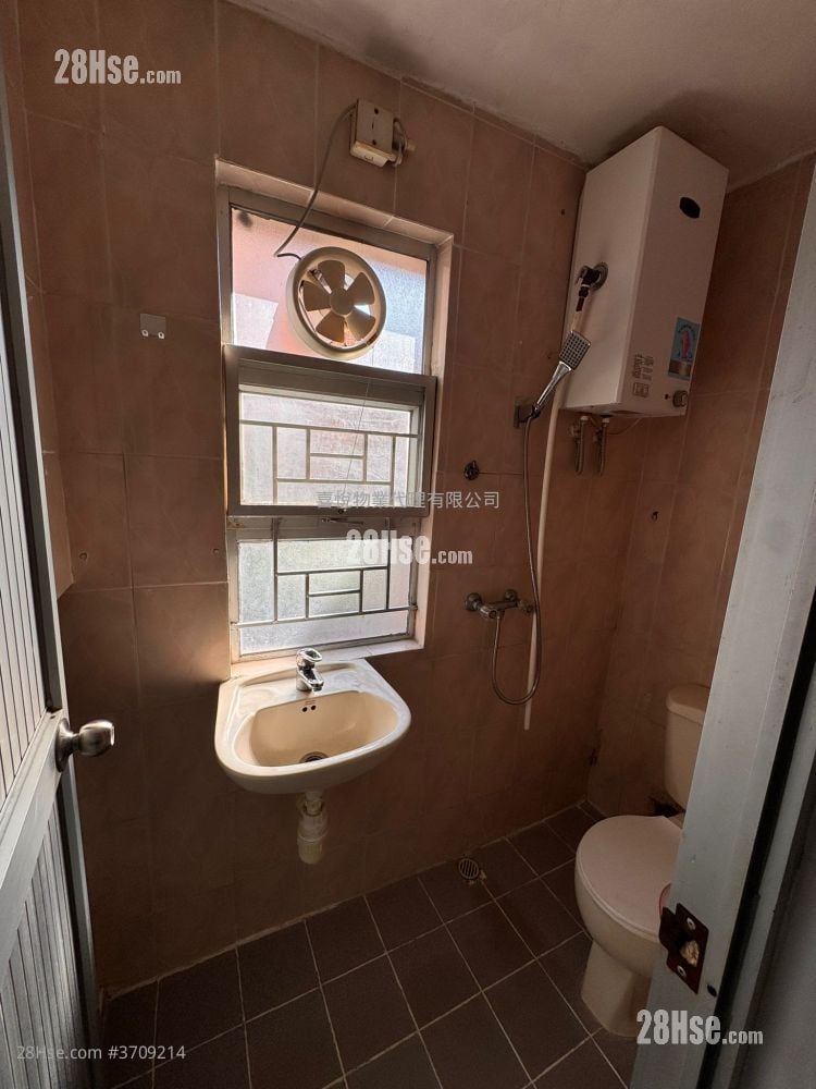 村屋 租盘 1 房 , 1 浴室 350 平方尺