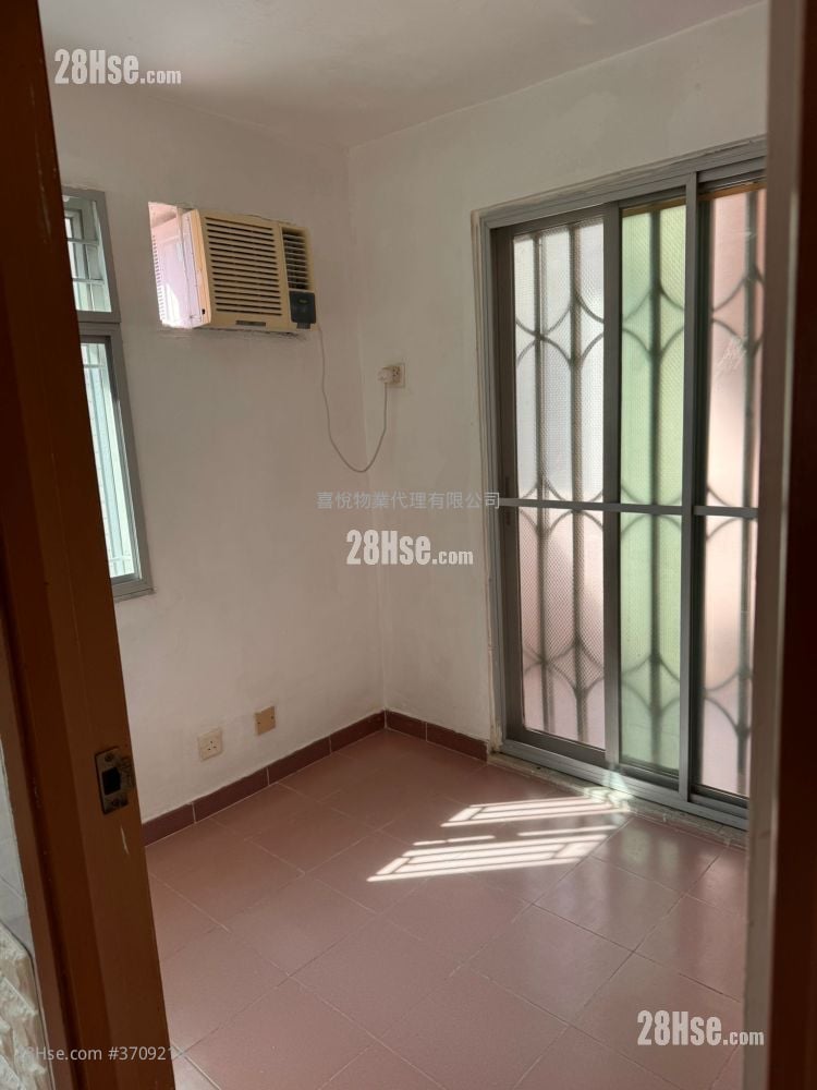 村屋 租盘 1 房 , 1 浴室 350 平方尺