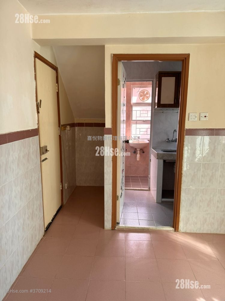 村屋 租盘 1 房 , 1 浴室 350 平方尺