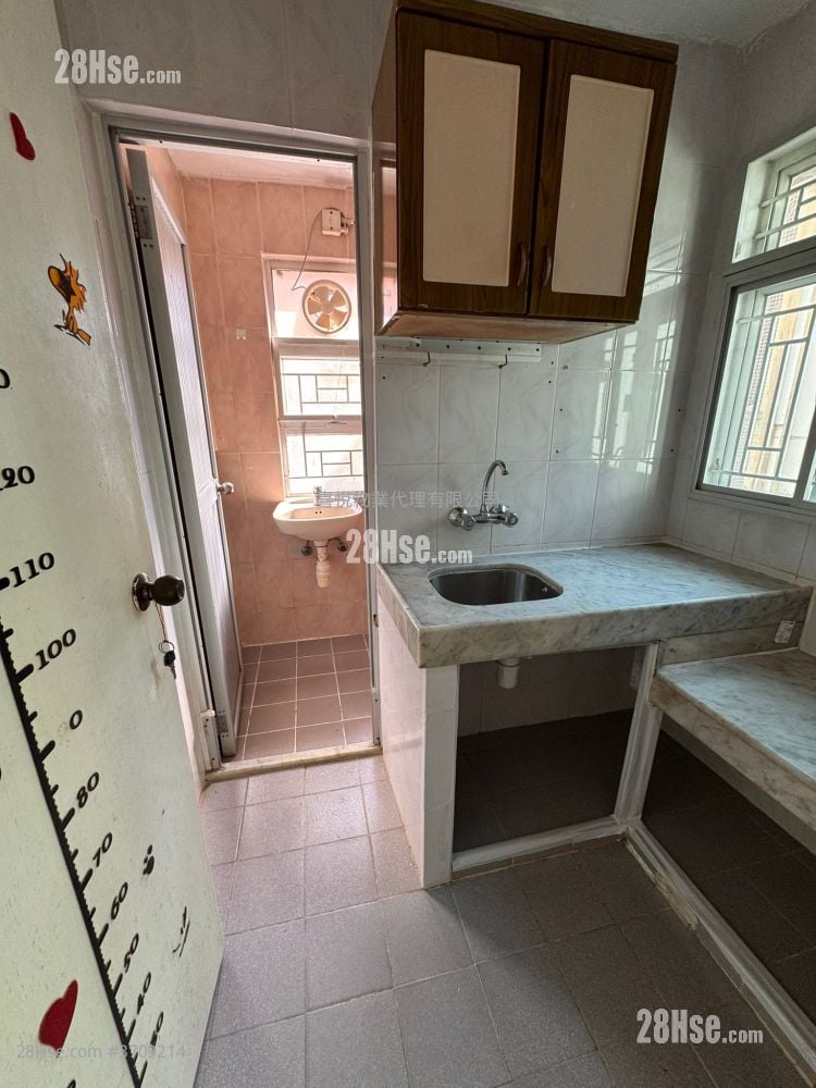 村屋 租盘 1 房 , 1 浴室 350 平方尺