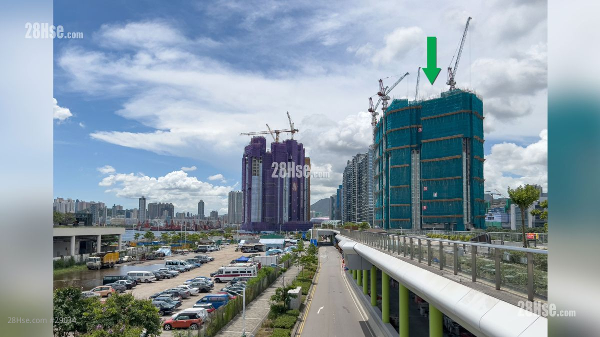 2 Shing King Street Environment: 從承豐道尾段觀看項目 (綠色箭嘴部分)