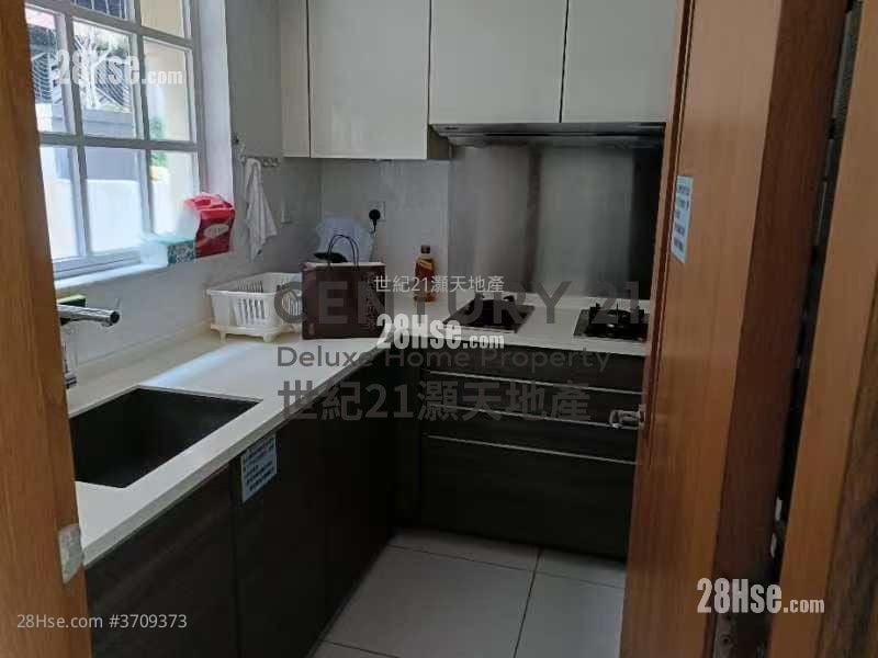 比华利山别墅 售盘 5+ 房 , 3 浴室 1,606 平方尺