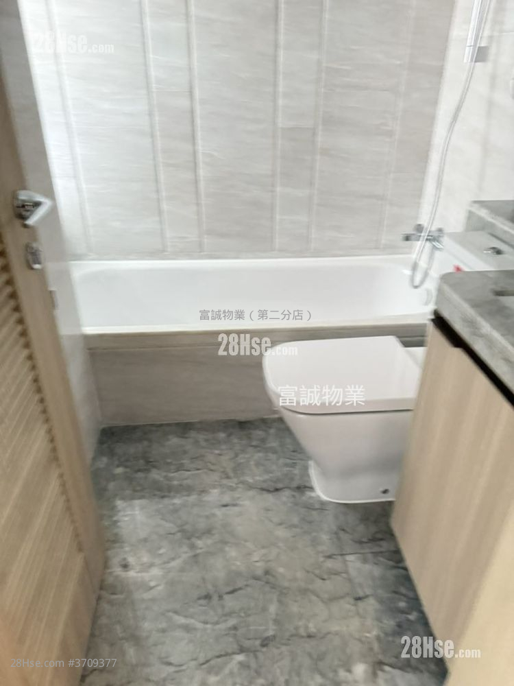 親海駅 售盤 3 房 , 3 浴室 718 平方呎