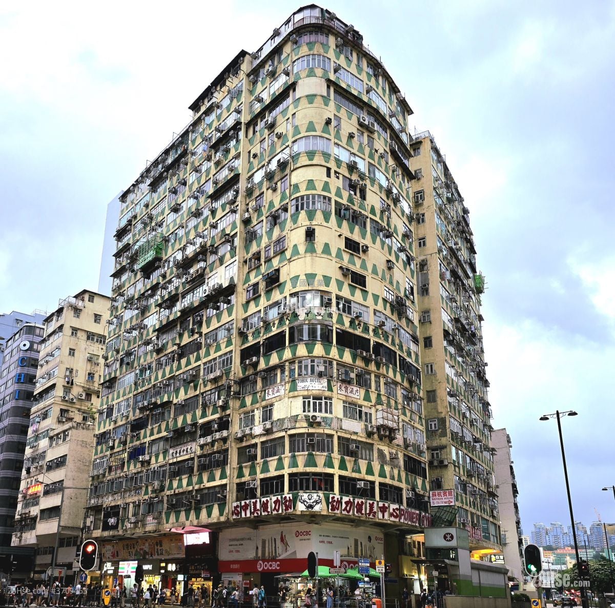 华丰大厦 售盘 3 房 , 3 浴室 411 平方尺