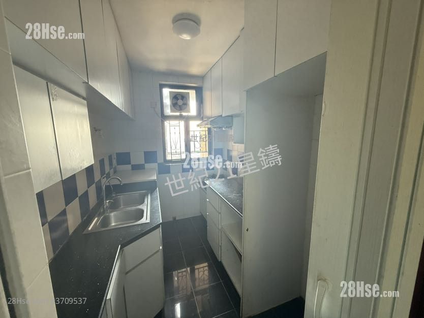 Chi Fu Fa Yuen Sell 3 Bedrooms , 1 Bathroom 588 ft²