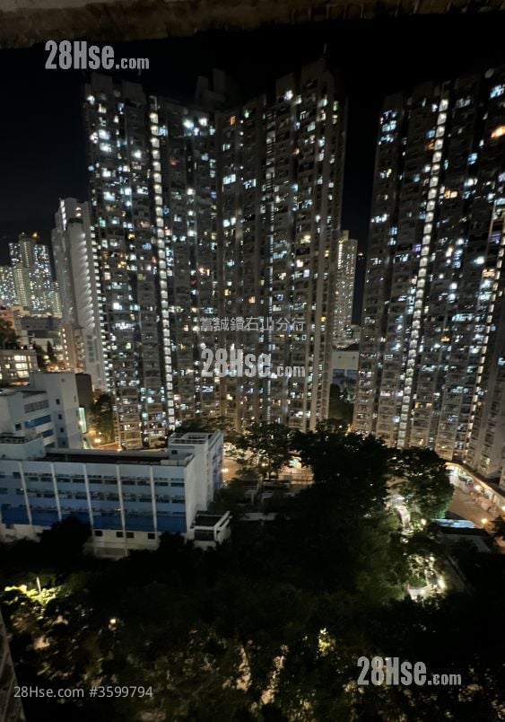 凤德邨 售盘 2 房 , 1 浴室 376 平方尺