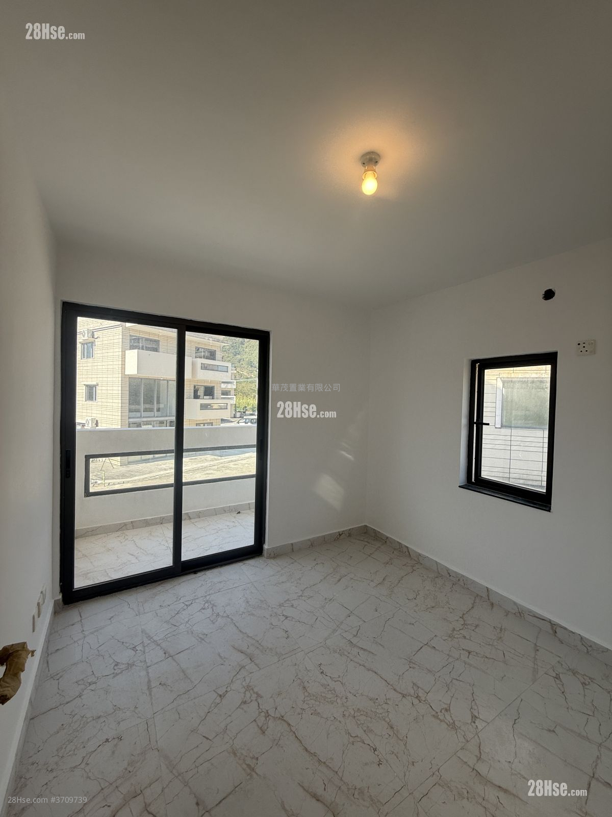 村屋 租盤 3 房 , 1 浴室 630 平方呎