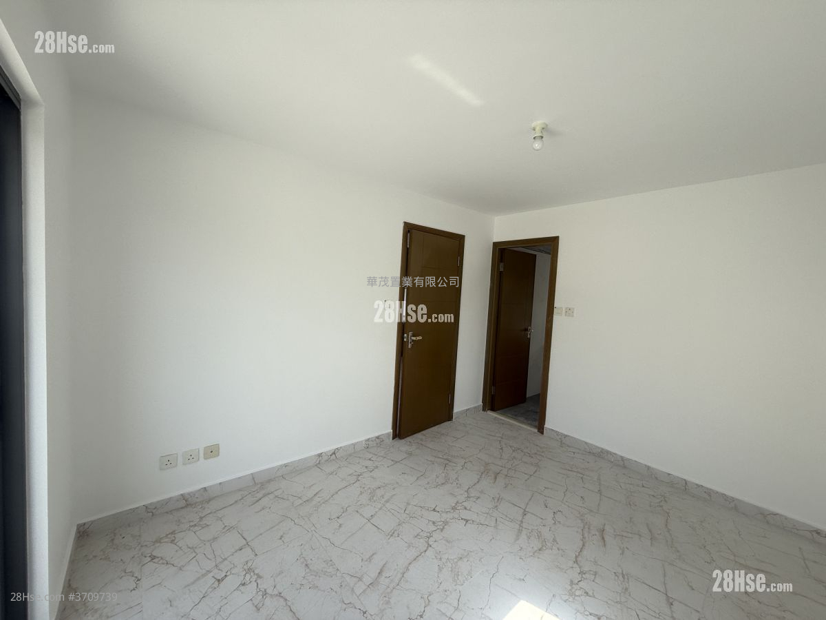 村屋 租盤 3 房 , 1 浴室 630 平方呎