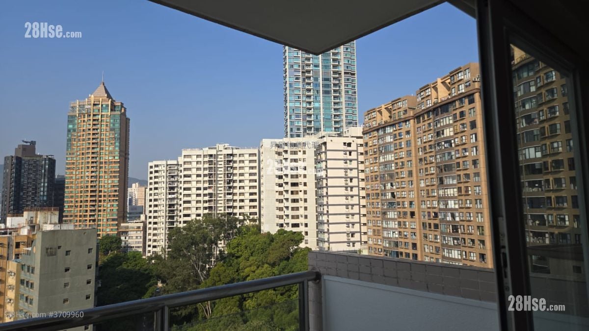 balcony: The Dahfuldy Rental 3 Bedrooms , 2 Bathrooms 1,514 ft²