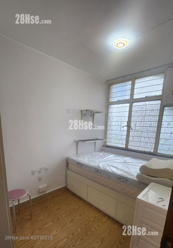 鳳德邨 售盤 445 平方呎