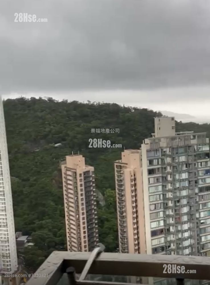 The Spectacle Sell 3 Bedrooms , 2 Bathrooms 736 ft²