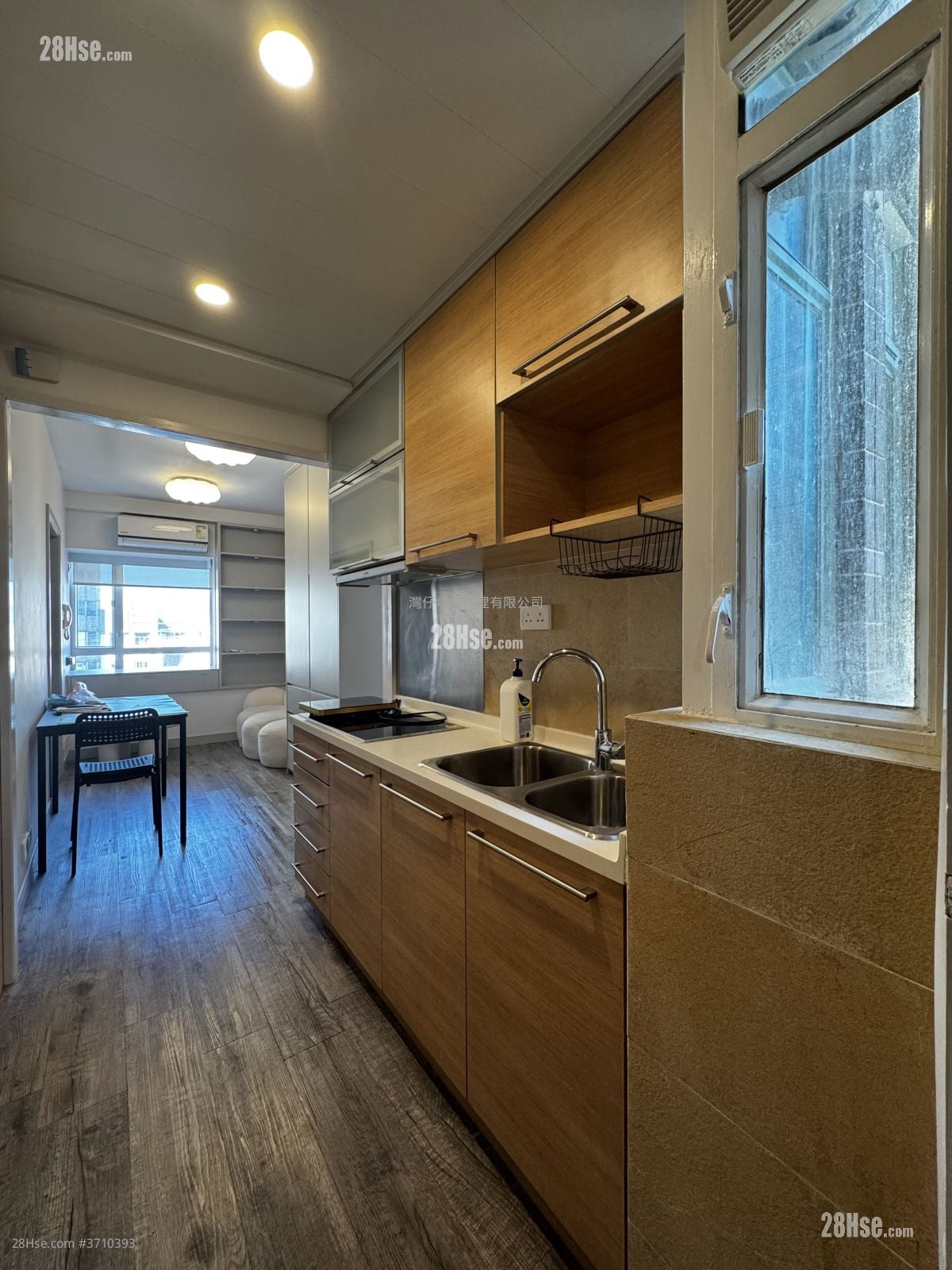 Well-Found Building Sell 1 Bedroom , 1 Bathroom 319 ft²