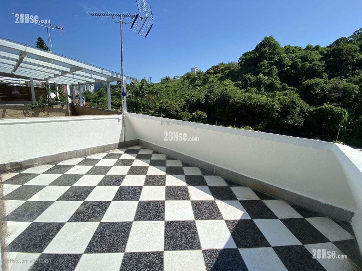 天台: 樟樹灘村 租盤 3 房 , 2 浴室 1,400 平方呎