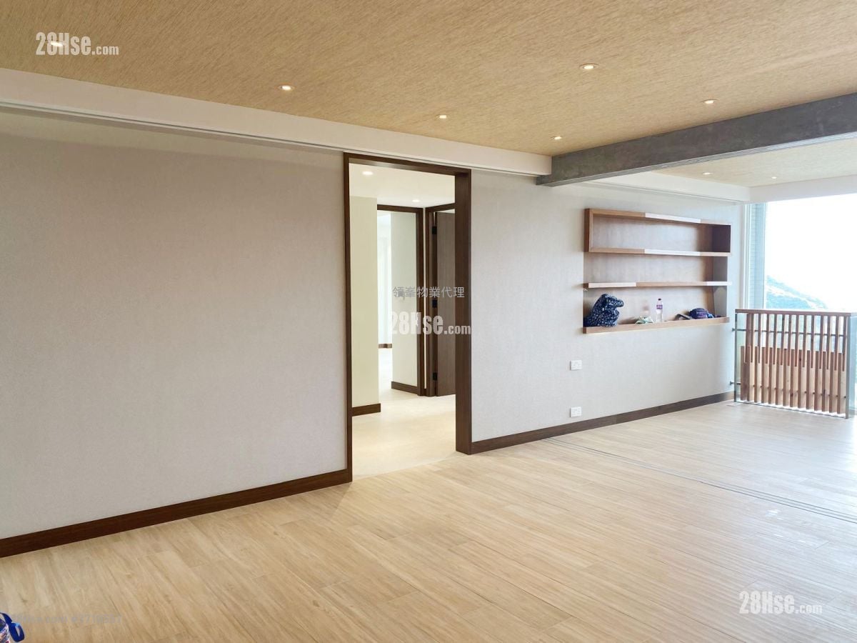 Hillgrove Sell 4 Bedrooms , 3 Bathrooms 1,724 ft²