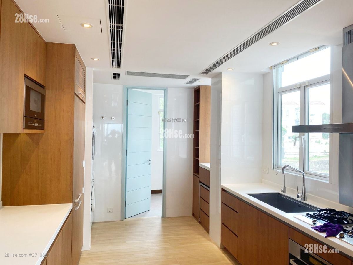 Hillgrove Sell 4 Bedrooms , 3 Bathrooms 1,724 ft²