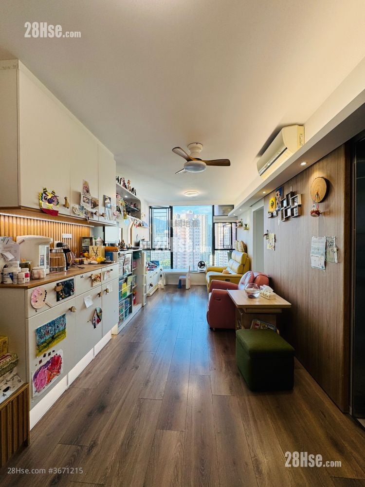 Fuller Gardens Sell 2 Bedrooms , 1 Bathroom 496 ft²