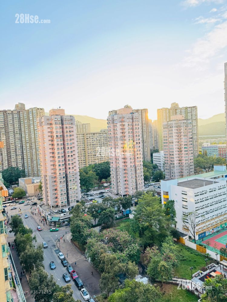 Fuller Gardens Sell 2 Bedrooms , 1 Bathroom 496 ft²