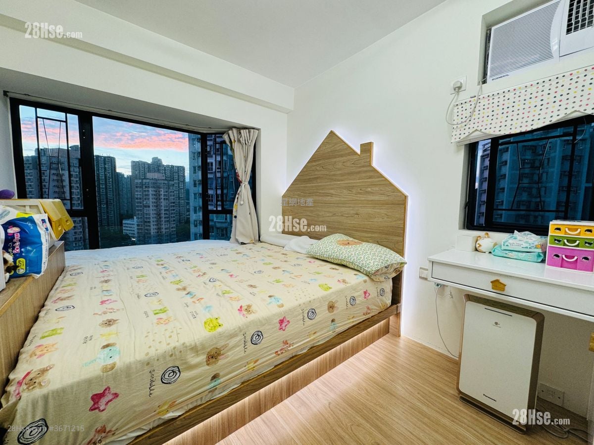 Fuller Gardens Sell 2 Bedrooms , 1 Bathroom 496 ft²