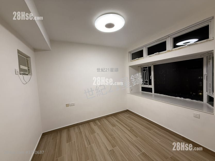 South Horizons Sell 3 Bedrooms , 2 Bathrooms 639 ft²