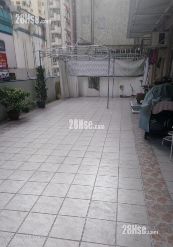 Marble Court Sell 2 Bedrooms , 1 Bathroom 299 ft²