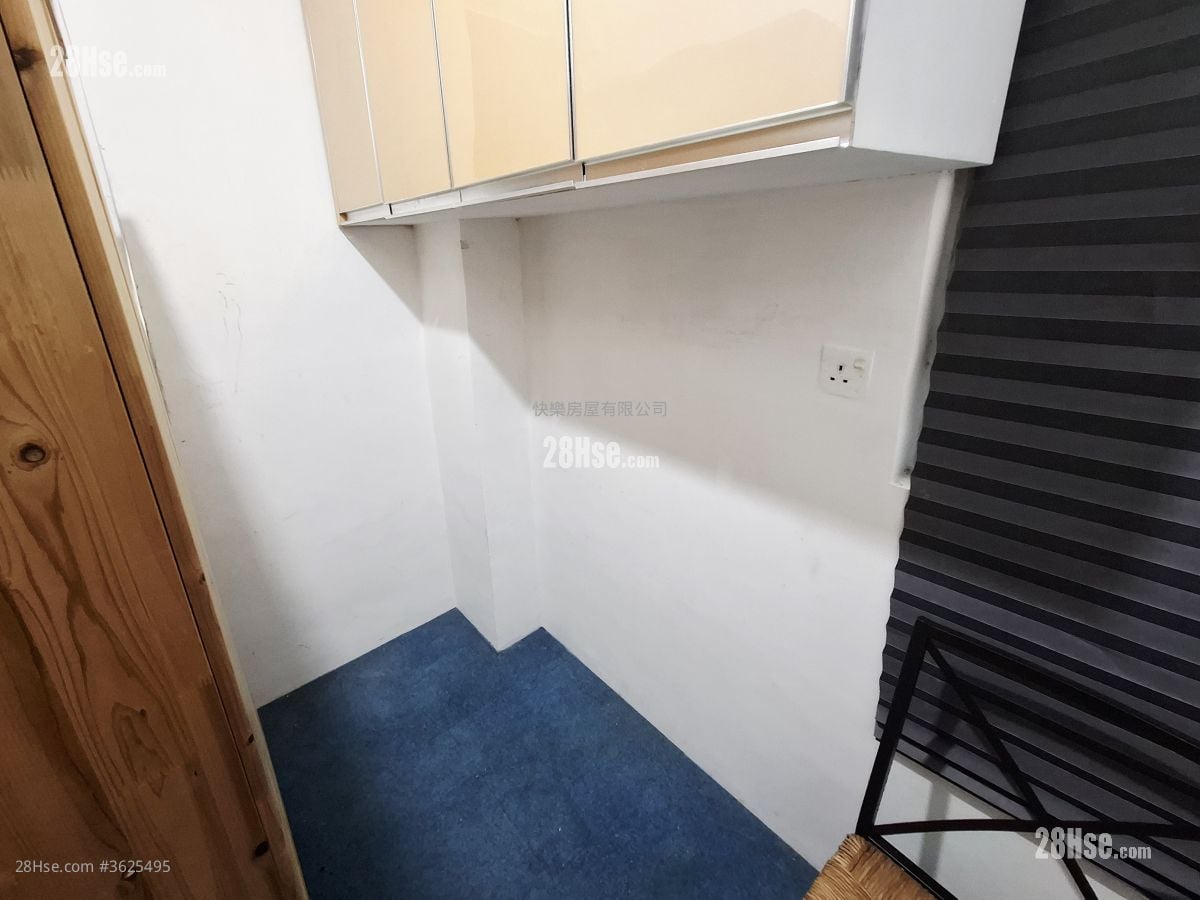 Kam Fai House Rental 2 Bedrooms , 1 Bathroom 343 ft²