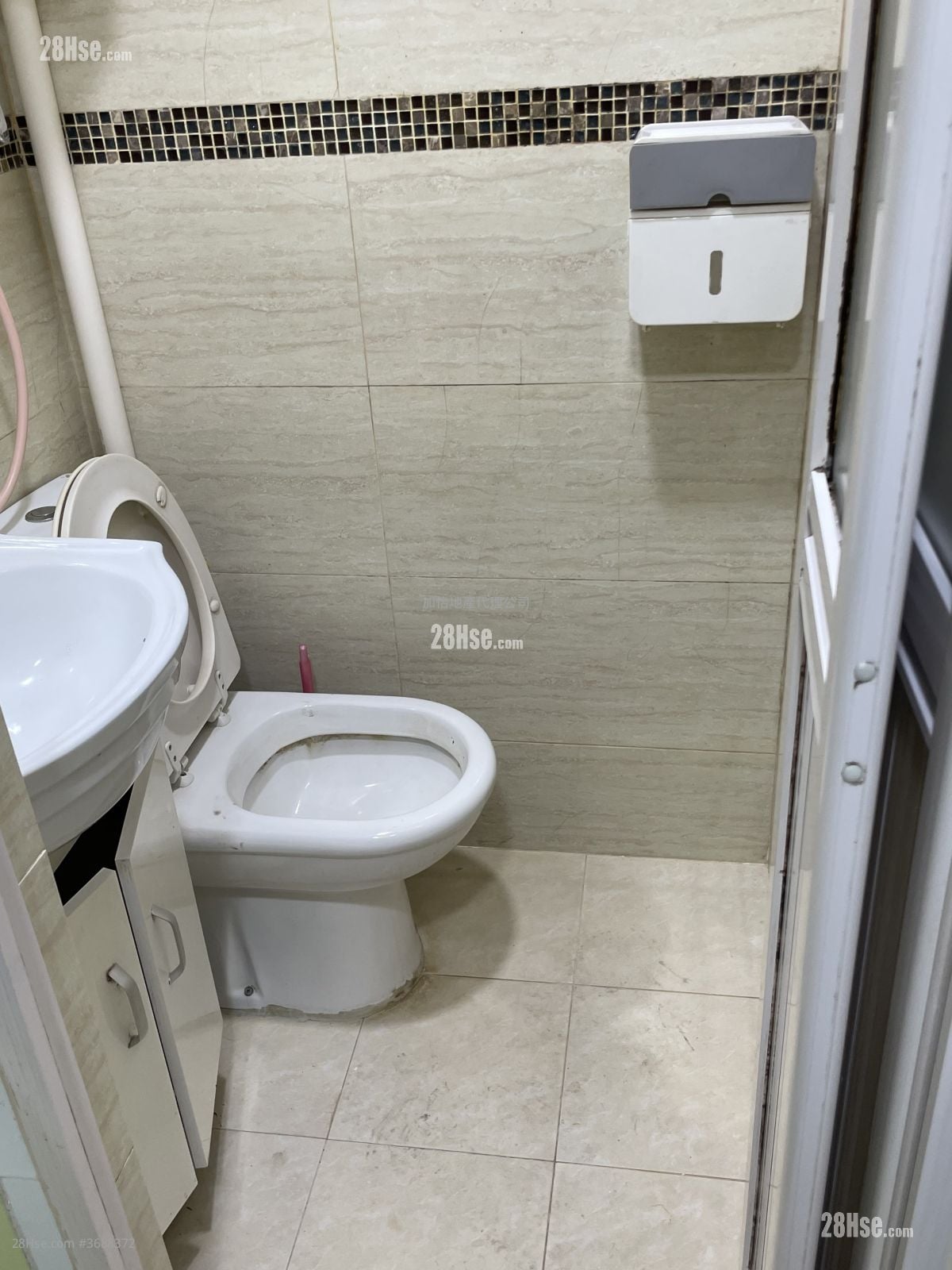 单幢楼房 租盘 1 房 , 1 浴室 160 平方尺